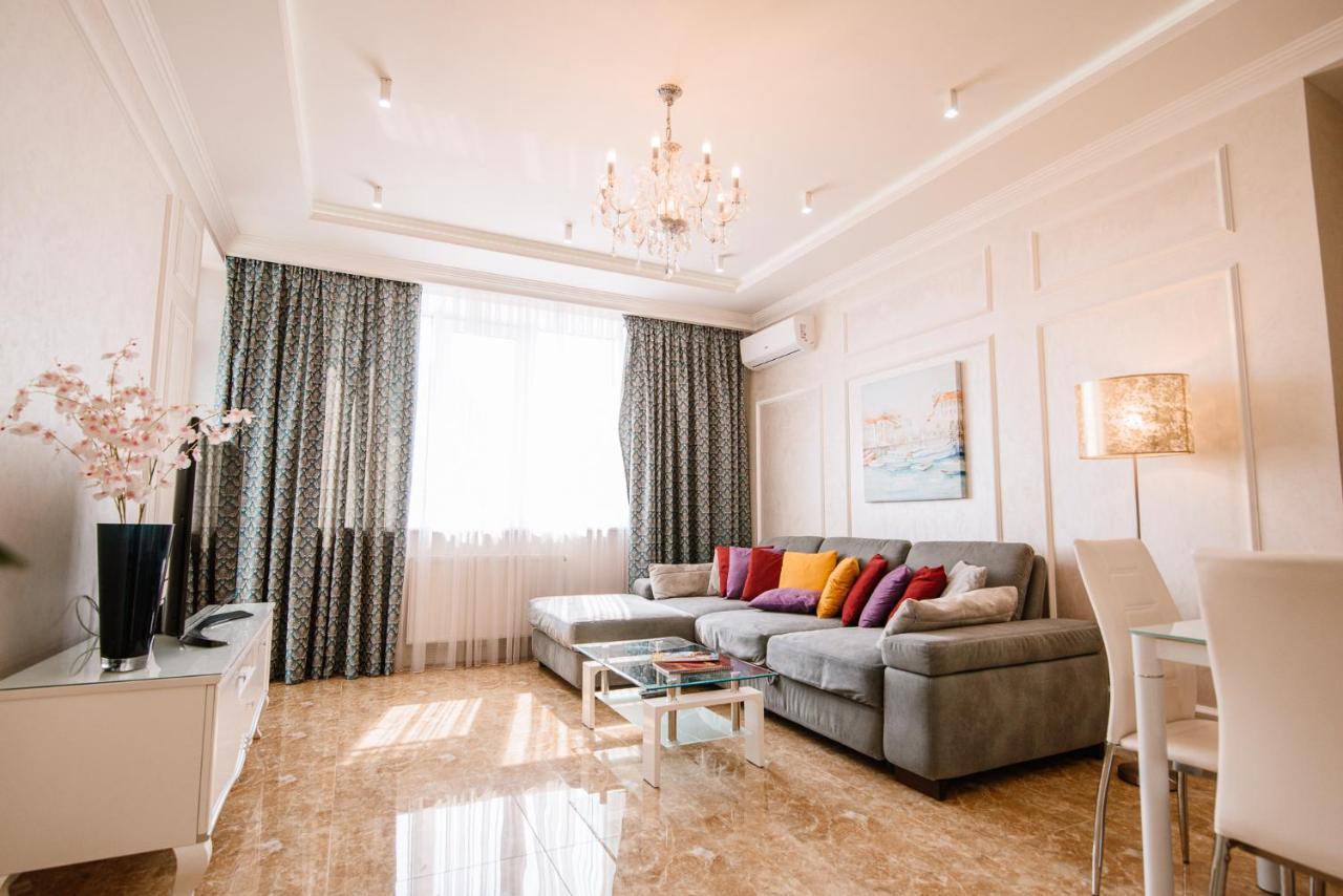 Luxury For Business & Pleasure Royal 1 Apartment Kiev Ngoại thất bức ảnh