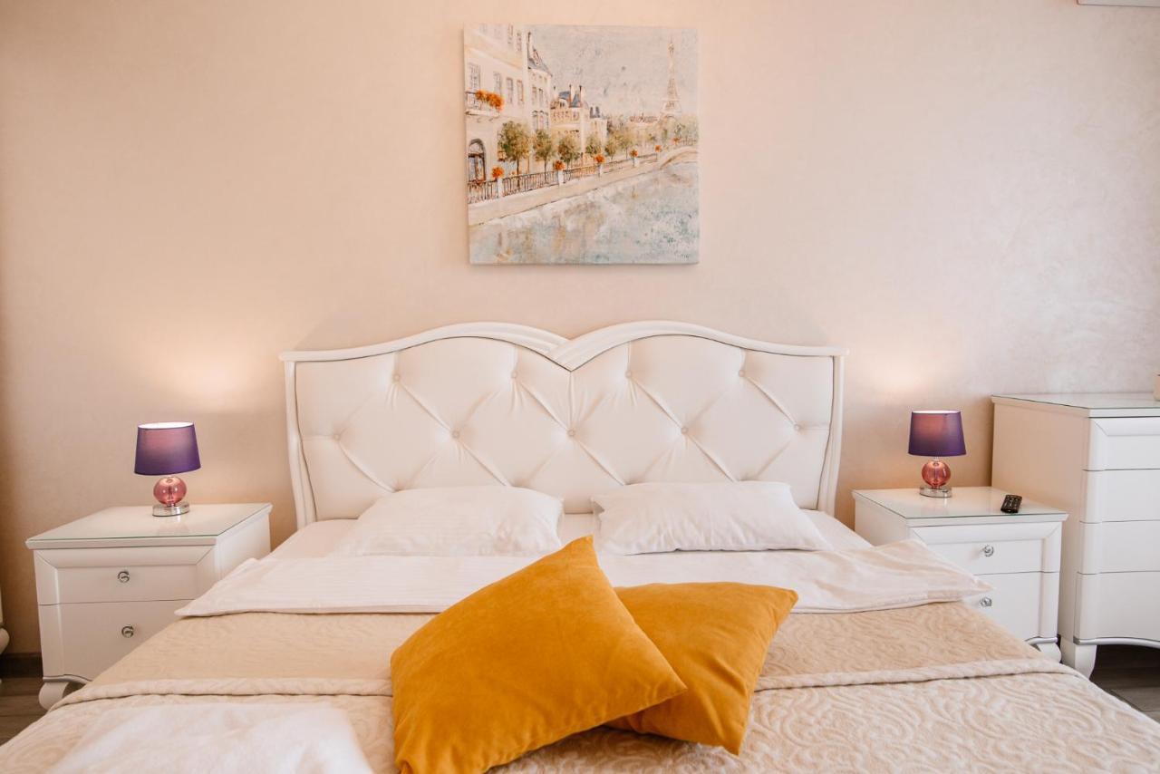 Luxury For Business & Pleasure Royal 1 Apartment Kiev Ngoại thất bức ảnh